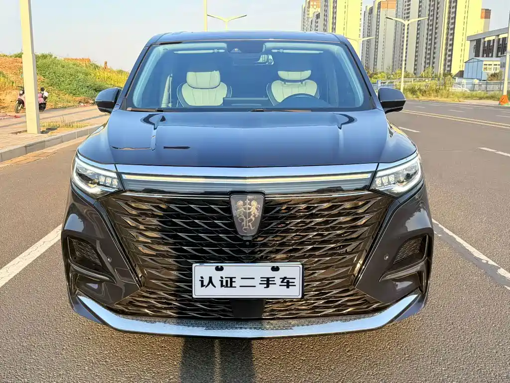 Roewe iMAX8