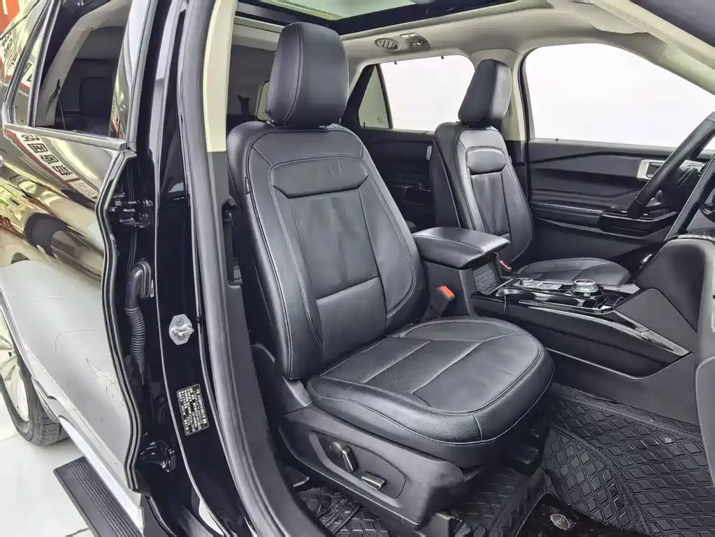 Ford Explorer — миниатюра 8
