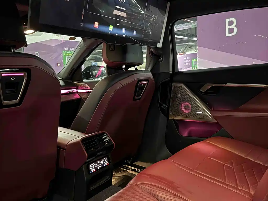 BMW 5 Series — миниатюра 4