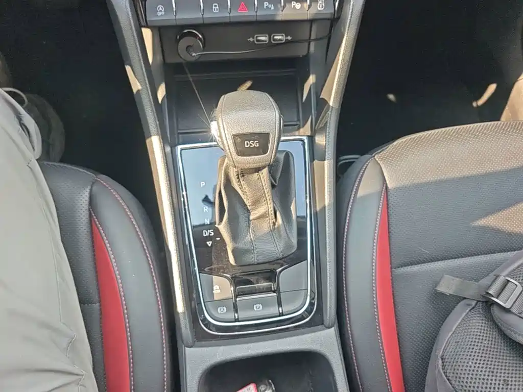 Skoda Karoq — миниатюра 14