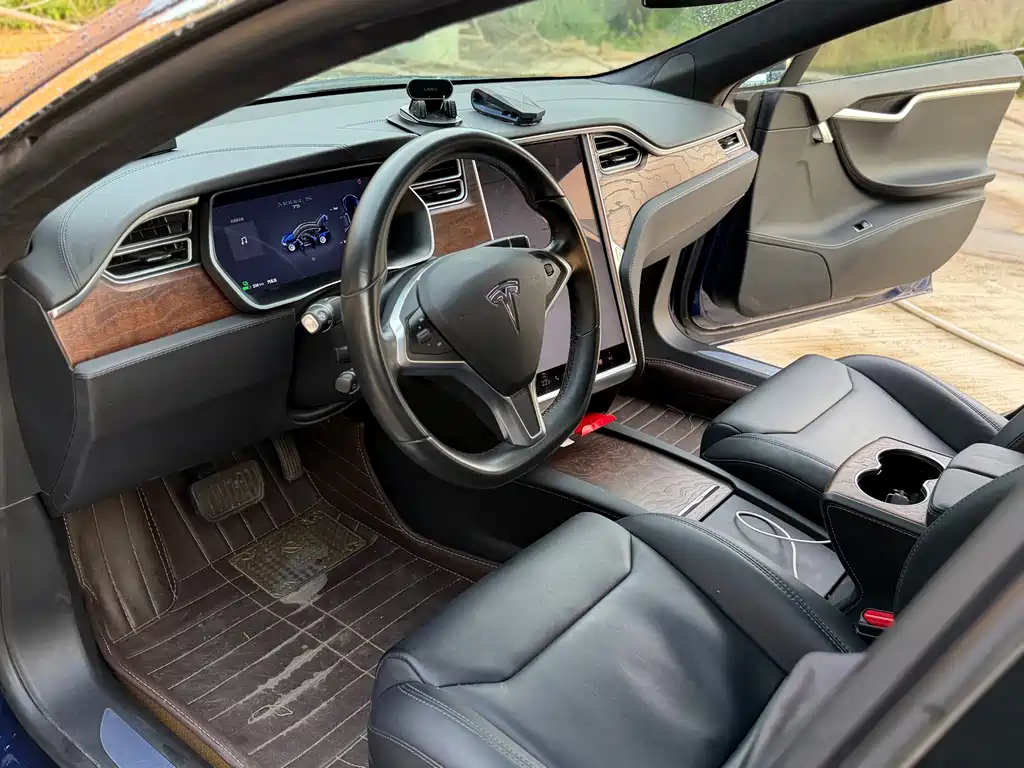 Tesla Model S — миниатюра 22