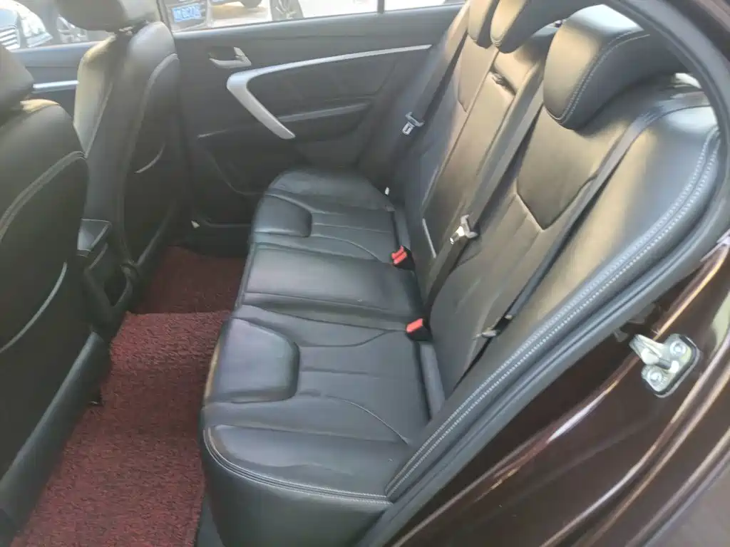 Geely Emgrand — миниатюра 17