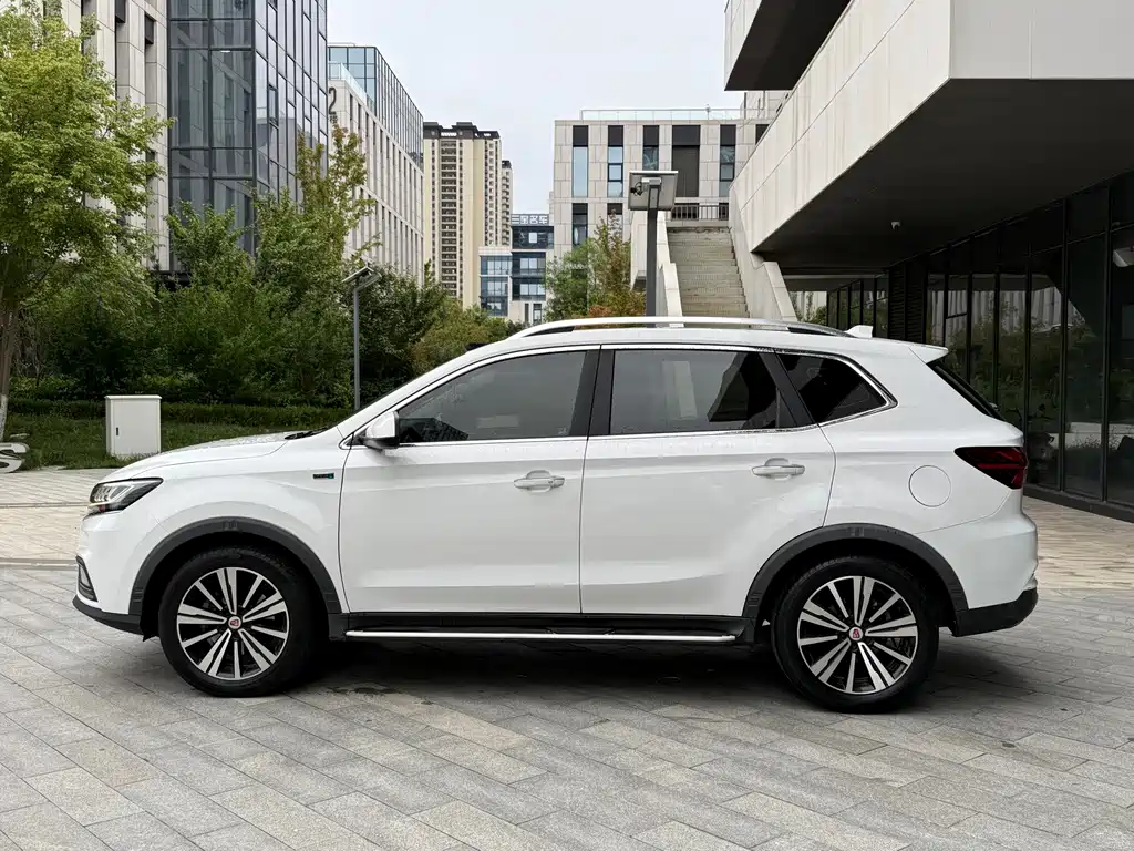 Roewe RX5 — миниатюра 3