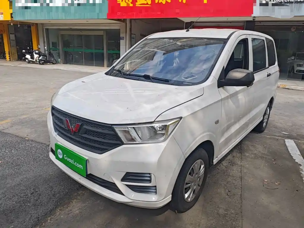 Wuling Hongguang — миниатюра 2