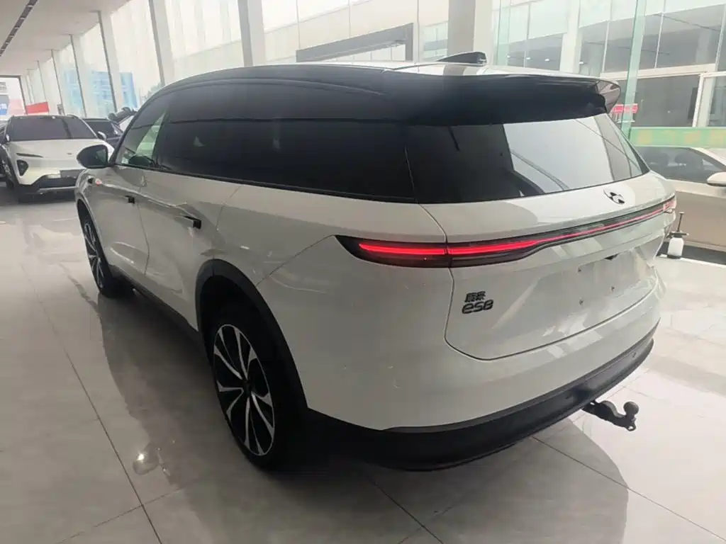 NIO ES8 — миниатюра 5