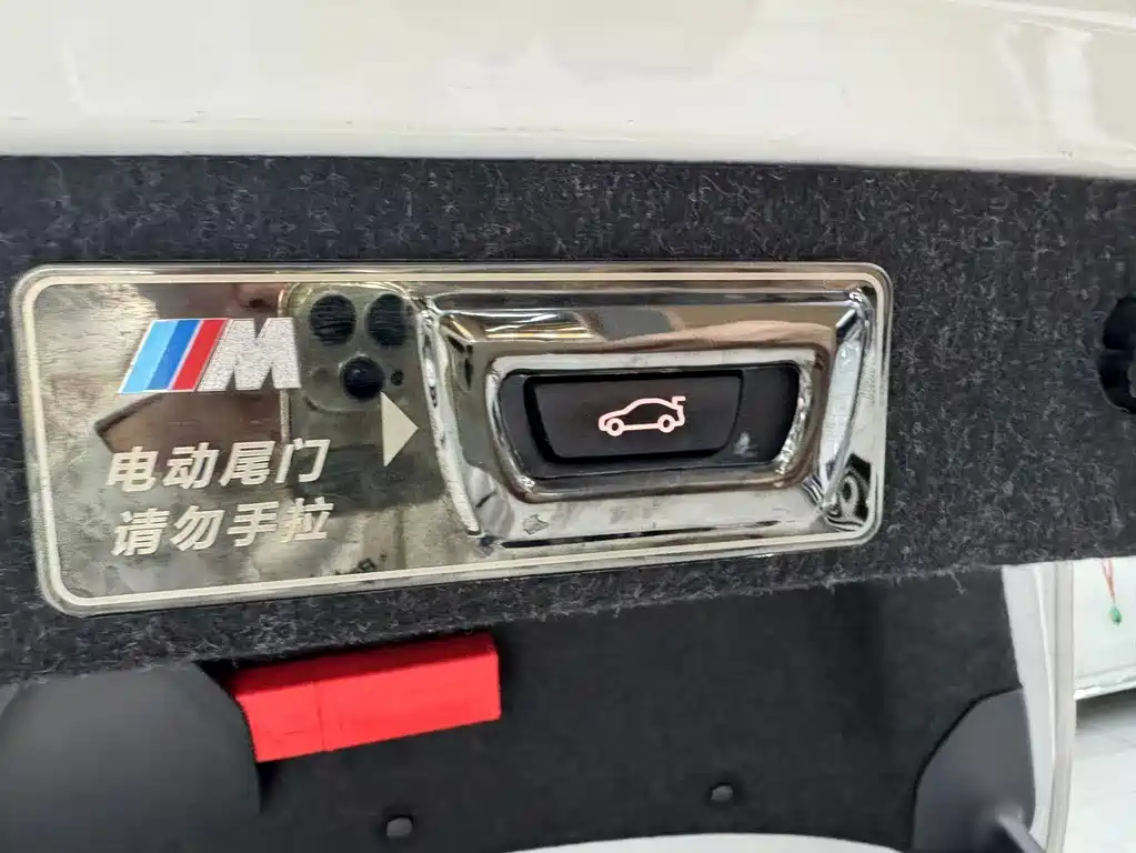 BMW 5 Series — миниатюра 12