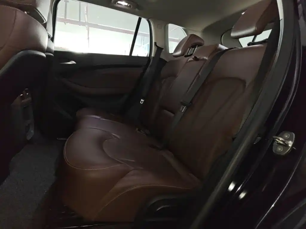 Buick Envision Plus — миниатюра 17