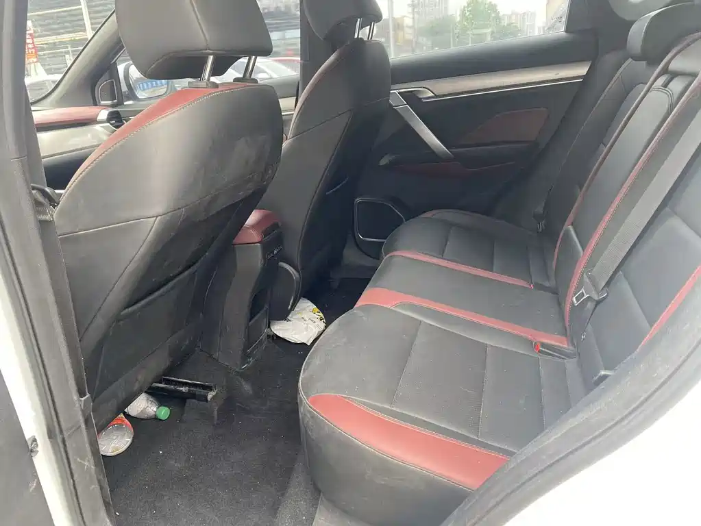 Geely Binyue — миниатюра 11