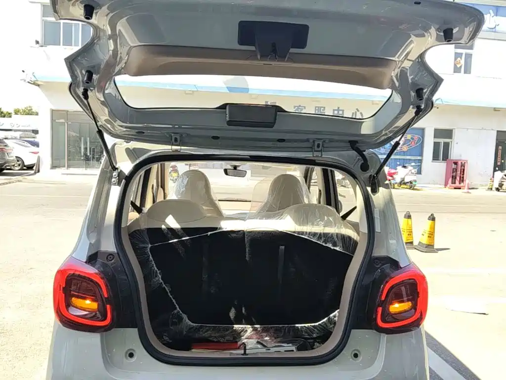 Wuling MINIEV — миниатюра 19