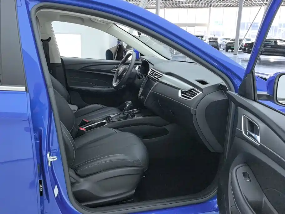 Roewe i5 — миниатюра 8