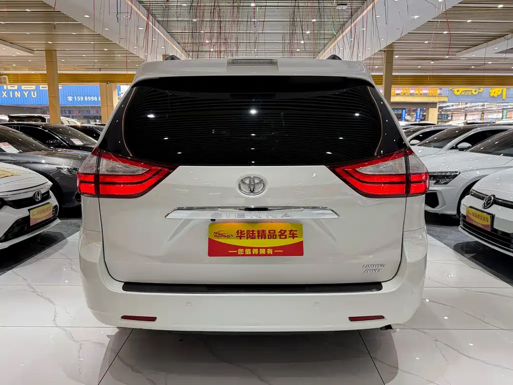 Toyota Sienna — миниатюра 5