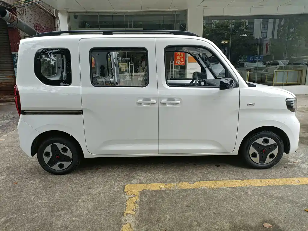Wuling Zhiguang EV — миниатюра 7