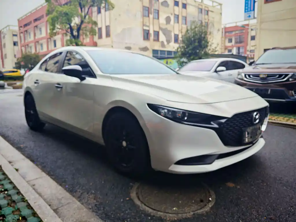 MAZDA 3 ANGKESAILA