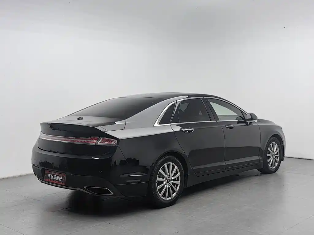 Lincoln MKZ — миниатюра 2