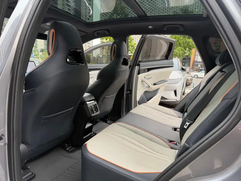 BYD PLUS New Energy — миниатюра 8