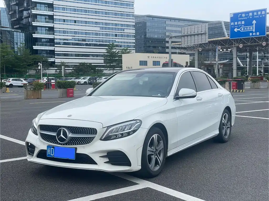 Mercedes-Benz C-Class 2019