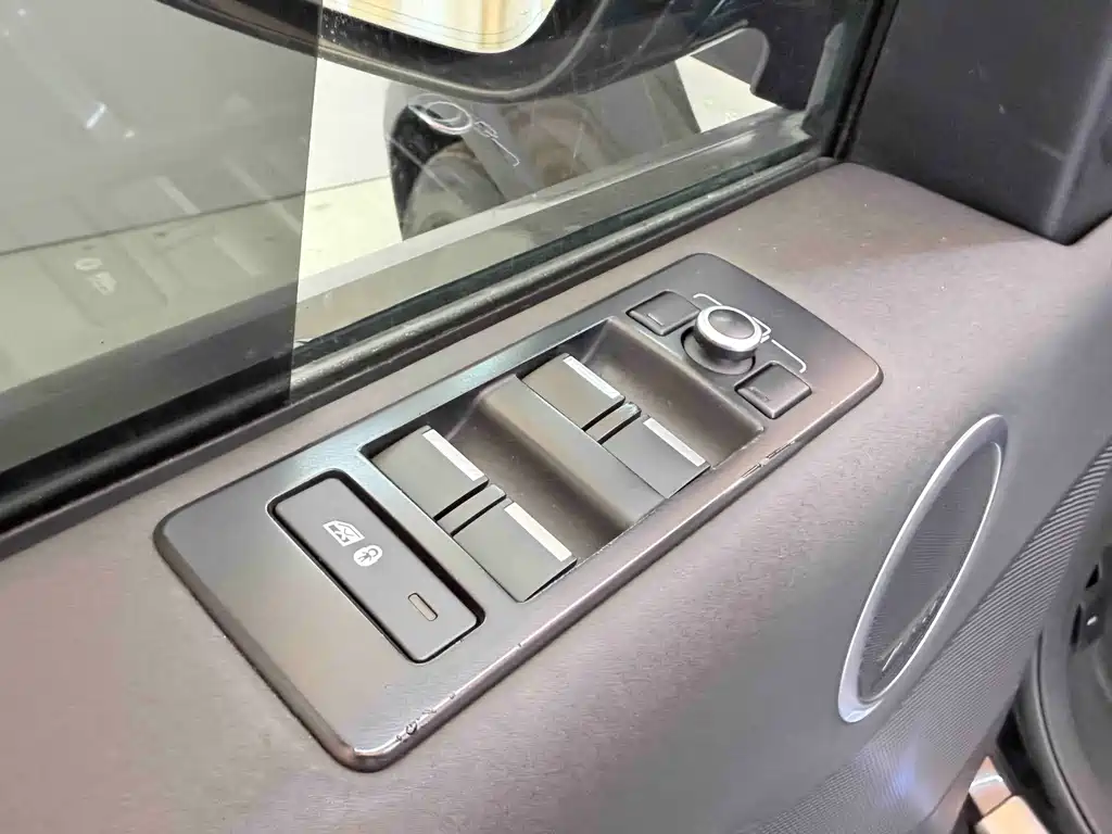 Land Rover Discovery — миниатюра 22