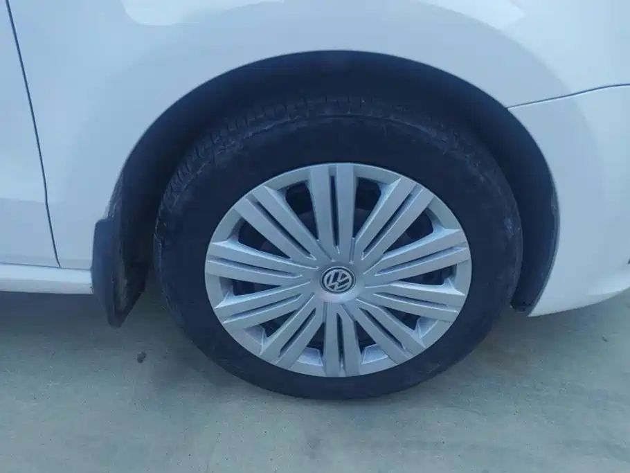 Volkswagen Polo — миниатюра 6