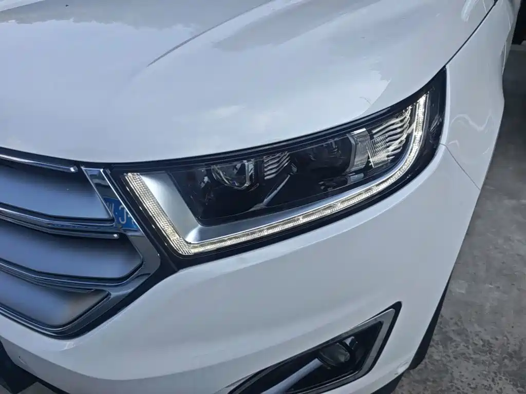 Ford Edge — миниатюра 24
