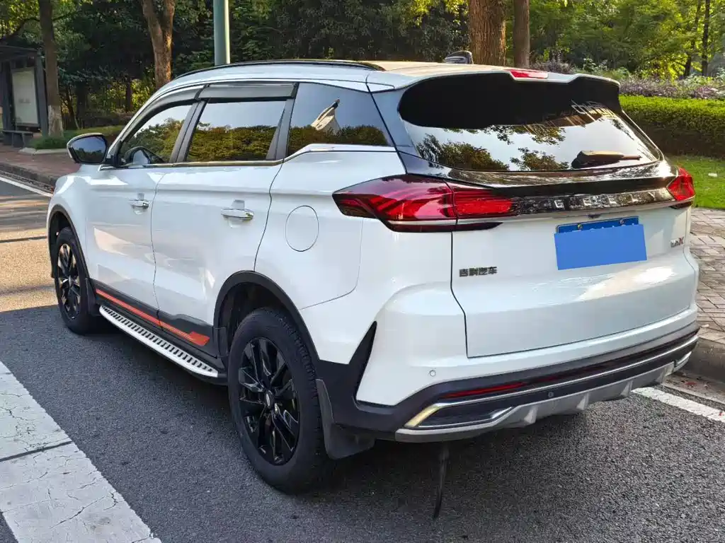 Geely Boyue — миниатюра 6
