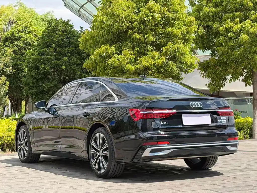 Audi A6L 2024 55 TFSI quattro Premium