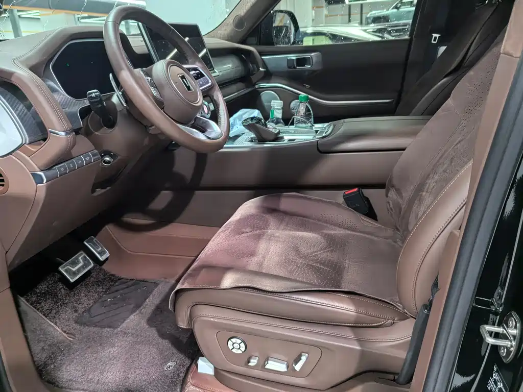 TANK TANK 700 NEW ENERGY