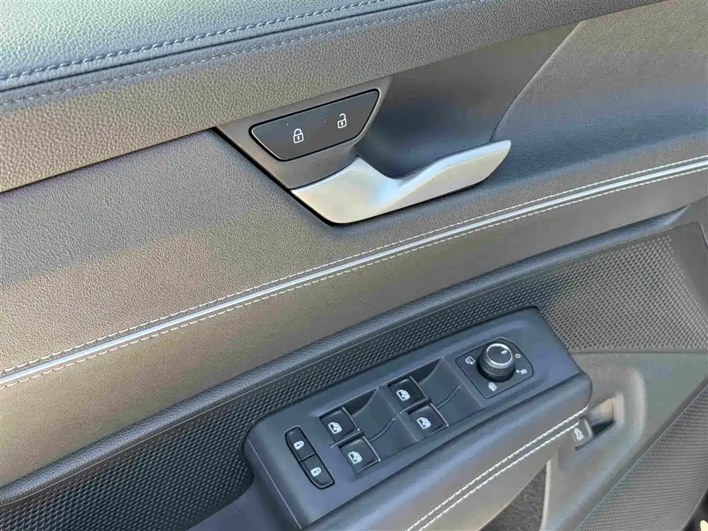 Volkswagen Passat — миниатюра 8