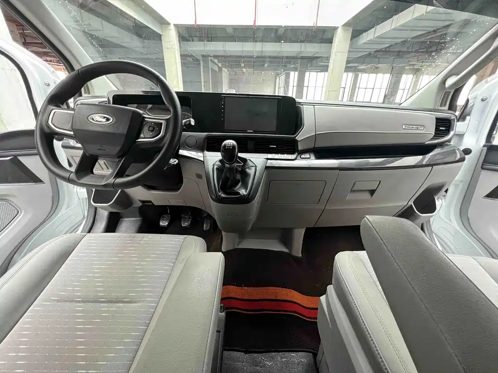 Ford Transit — миниатюра 11