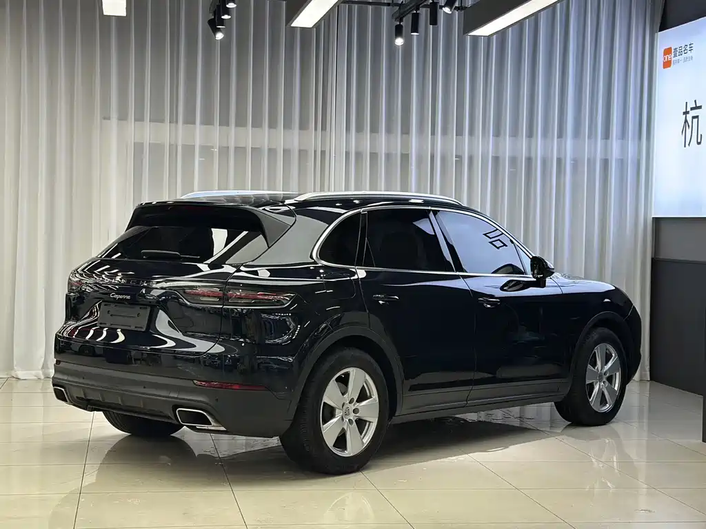 Porsche Cayenne — миниатюра 3