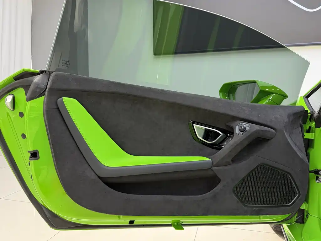 Lamborghini Huracán — миниатюра 7