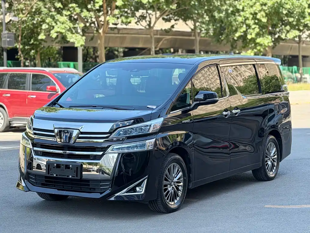 Toyota Vellfire 2023 2.5L HV Luxury