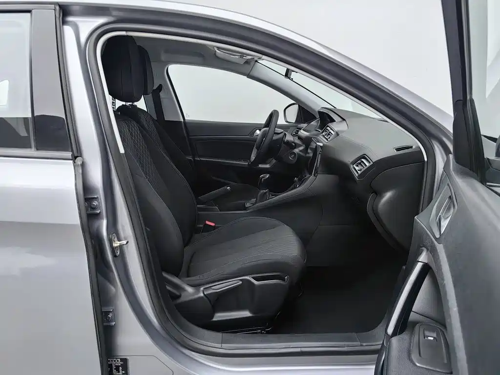 Peugeot 308 — миниатюра 23