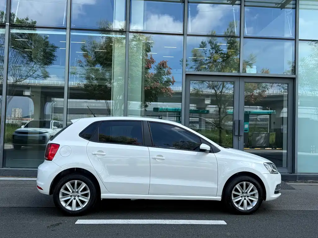 Volkswagen Polo — миниатюра 16