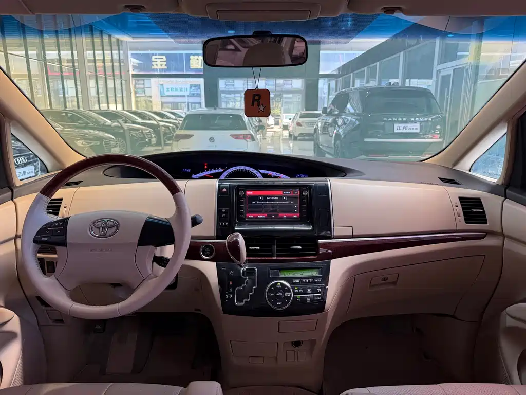 Toyota Previa — миниатюра 8