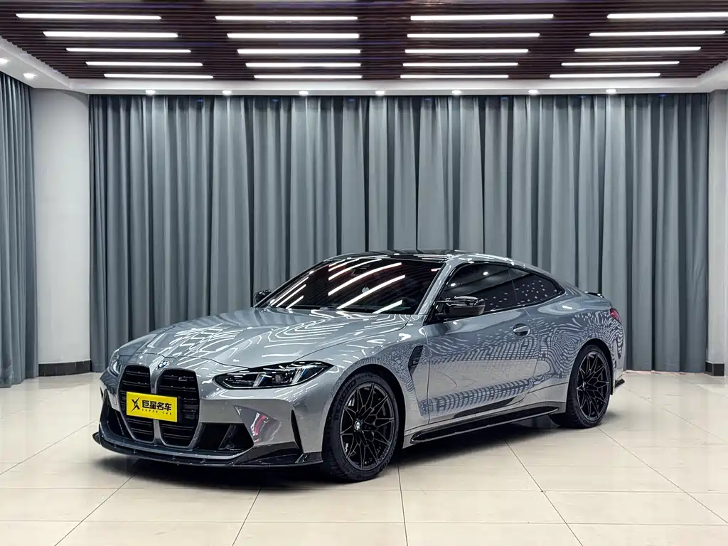 BMW M4 2025