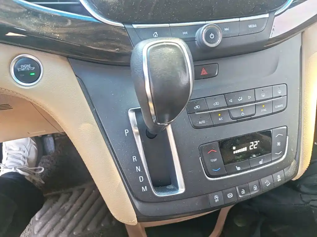 Buick GL8 — миниатюра 14