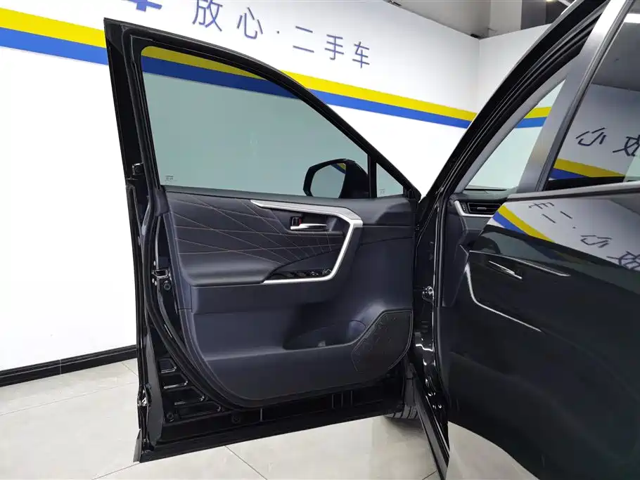 TOYOTA RAV4 RONGFANG