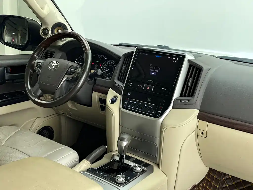 Toyota Land Cruiser — миниатюра 16