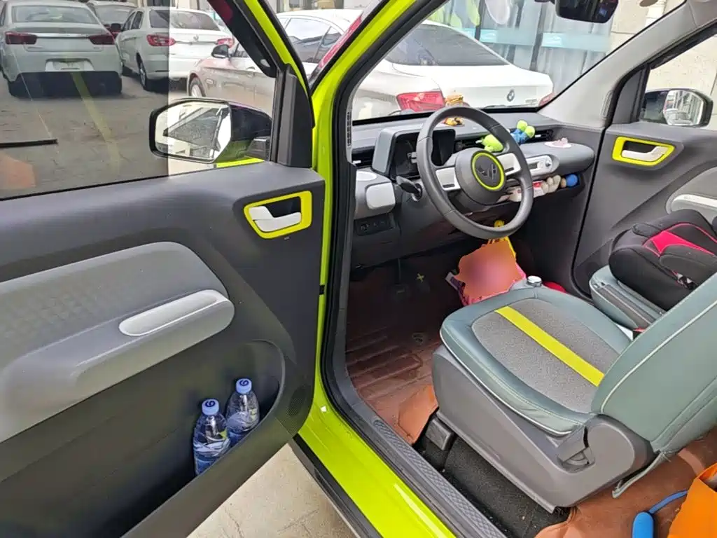 Wuling MINIEV — миниатюра 16
