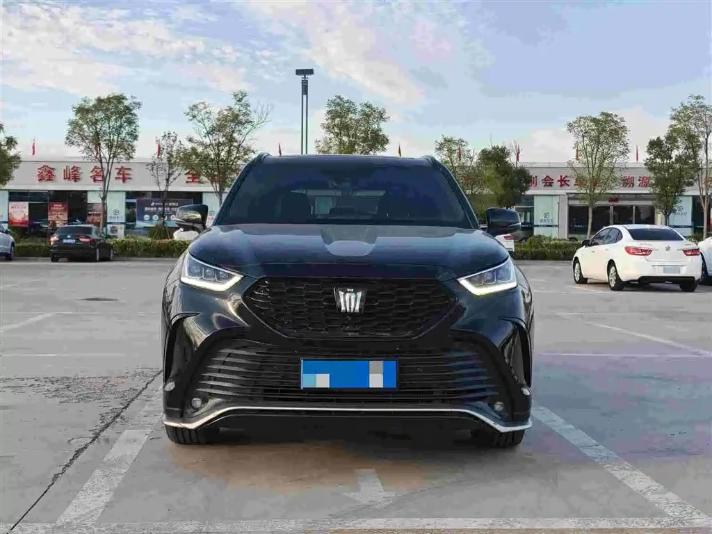 Toyota Crown Kluger — миниатюра 2