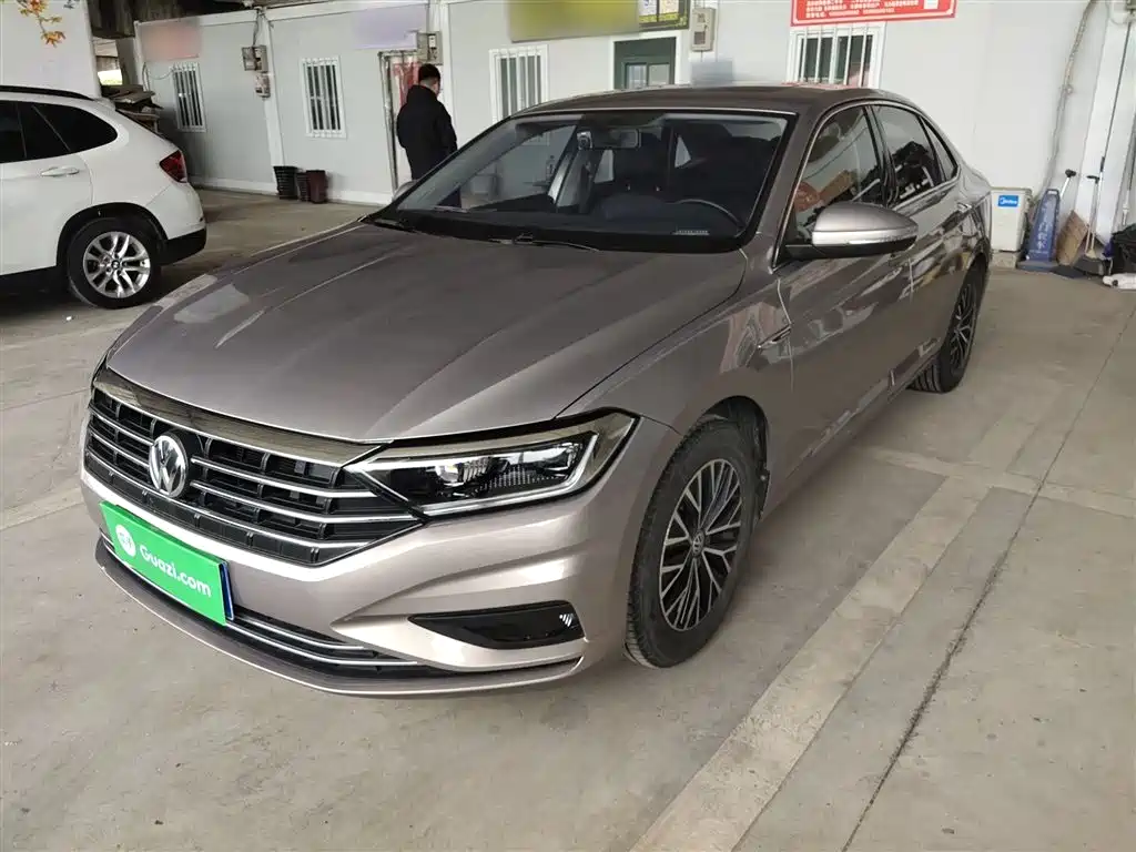 Volkswagen Sagitar 2021