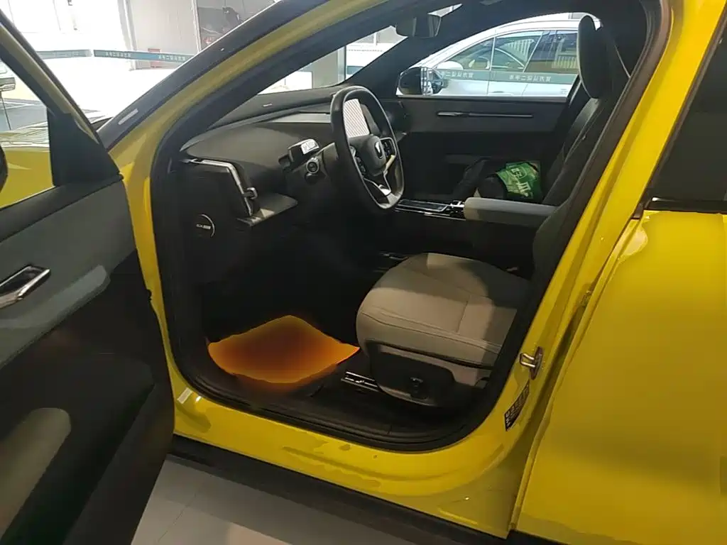 Volvo EX30 — миниатюра 16