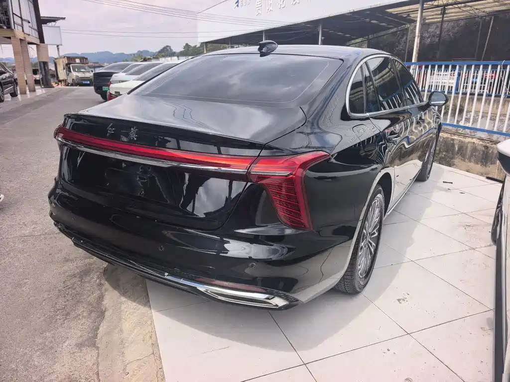 Hongqi Hongqi H5 — миниатюра 7