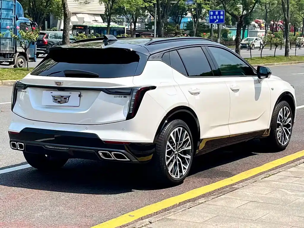Cadillac GT4 — миниатюра 8