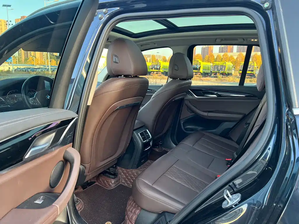 BMW X3 — миниатюра 8