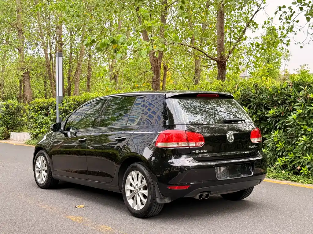 Volkswagen Golf — миниатюра 2