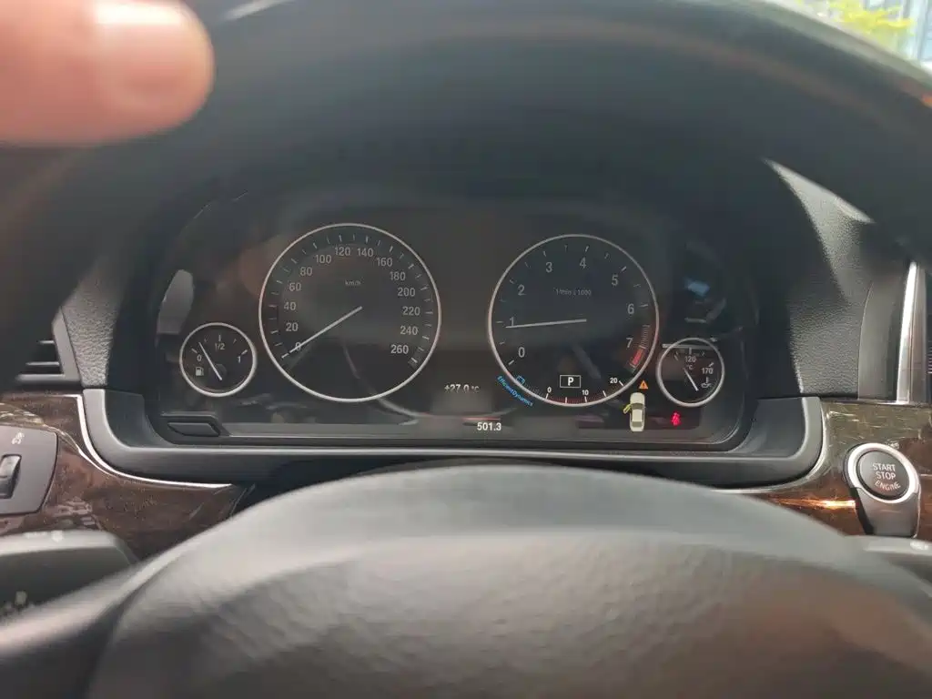 BMW 5 Series — миниатюра 4