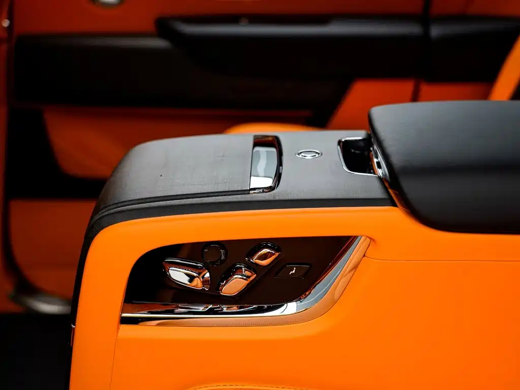 Rolls-Royce Cullinan — миниатюра 10
