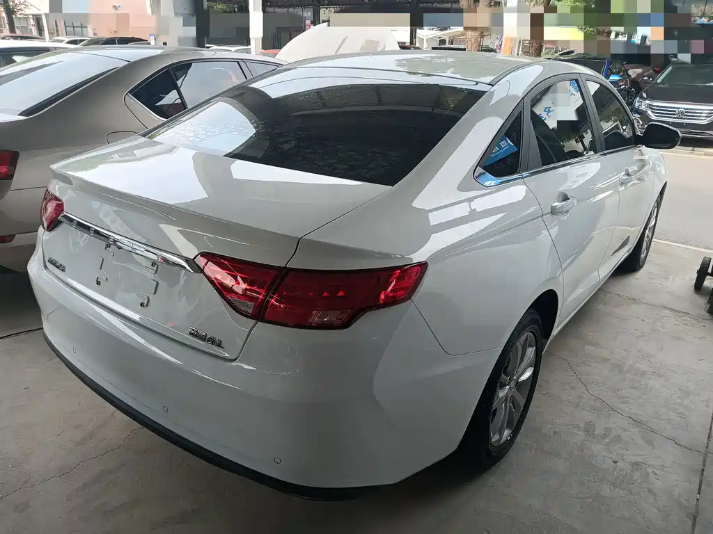Geely Emgrand GL — миниатюра 9