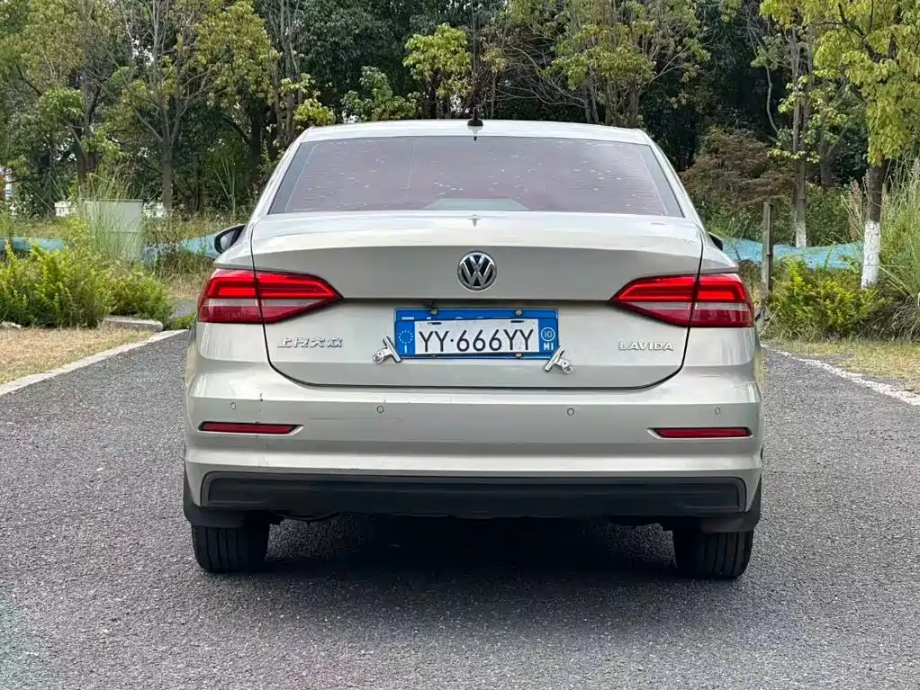 Volkswagen Lavida — миниатюра 8